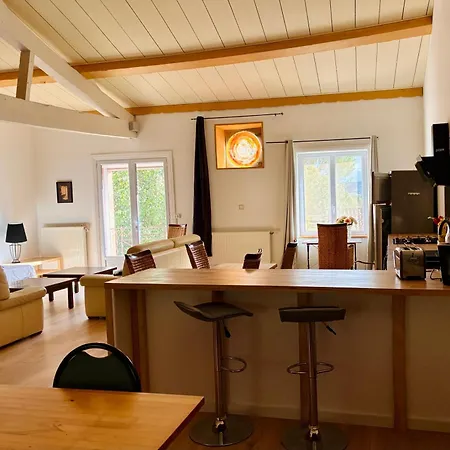 Grand Chez Francis